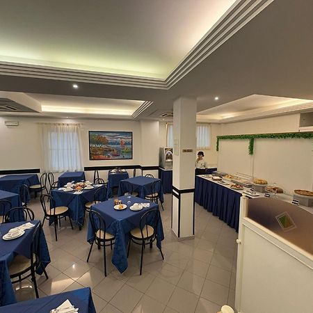Hotel Sport ริมินี ภายนอก รูปภาพ