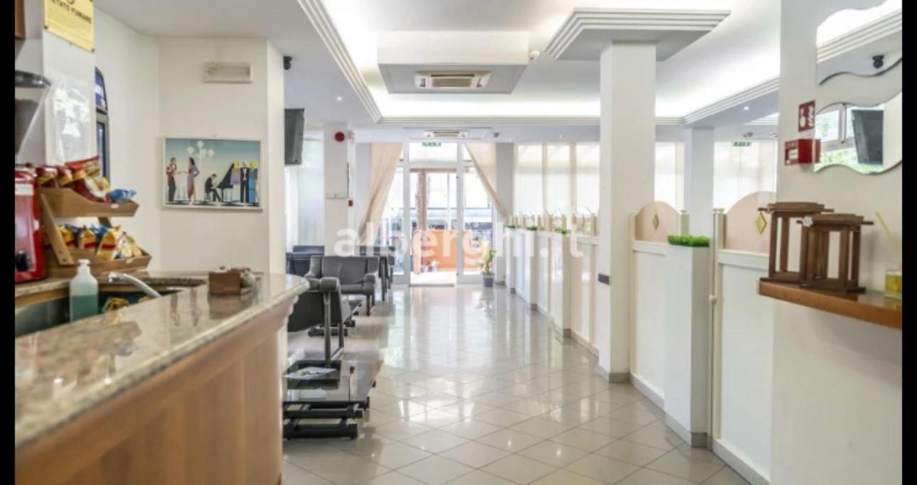 Hotel Sport ริมินี ภายนอก รูปภาพ